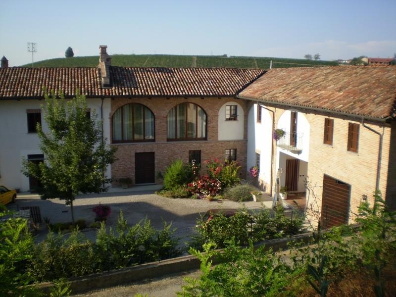 B&B Cascina Gaione Via Gallina,18B 12052 Neive Cn Exterior photo